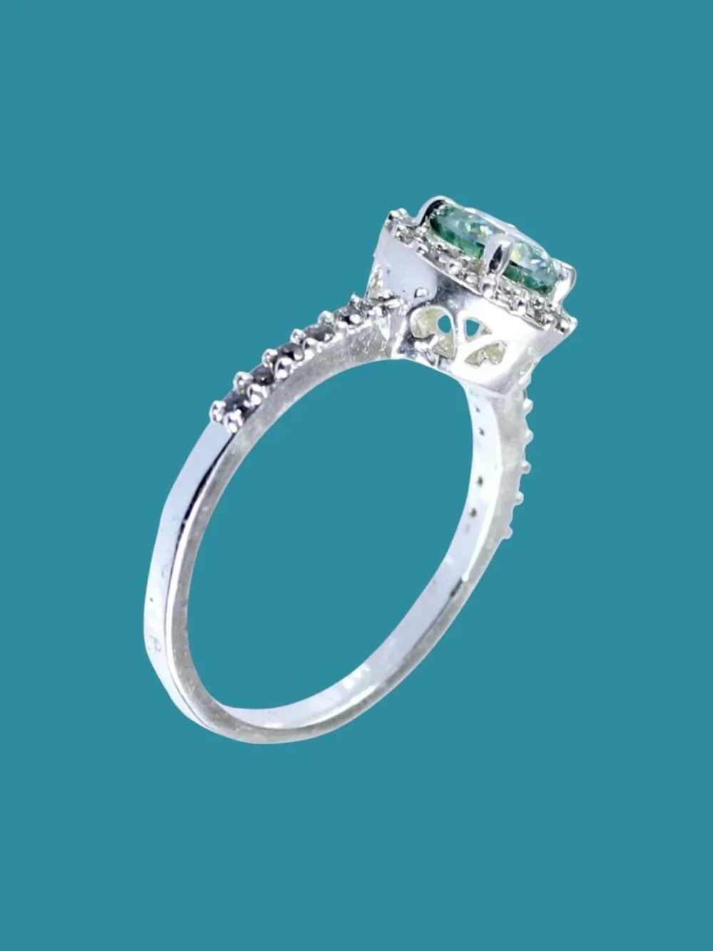 Certified Green Diamond Solitaire 1.37 Ct/6 mm Round Ring
